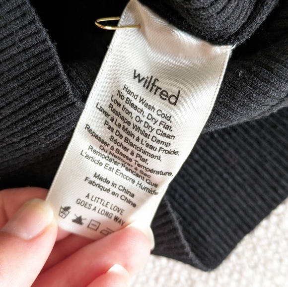 Aritzia Wilfred Ribbed Slit Top - Picture 5 of 9